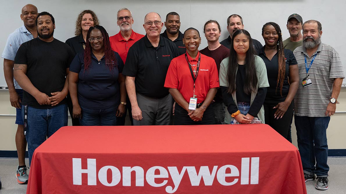 From left to right. Back row: Derrick Snead, Lori Warren, Wendell Krahmer, Karl Moore, Daniel (Jared) Willis, Mark Wood, Chris Schilling. Front row: Jeremy Pittmon, Karen Smalls, Victor Powell, Egypt Thomas, Chutikam (Belle) Saengfa, Contessa Dorsey, David Perez.